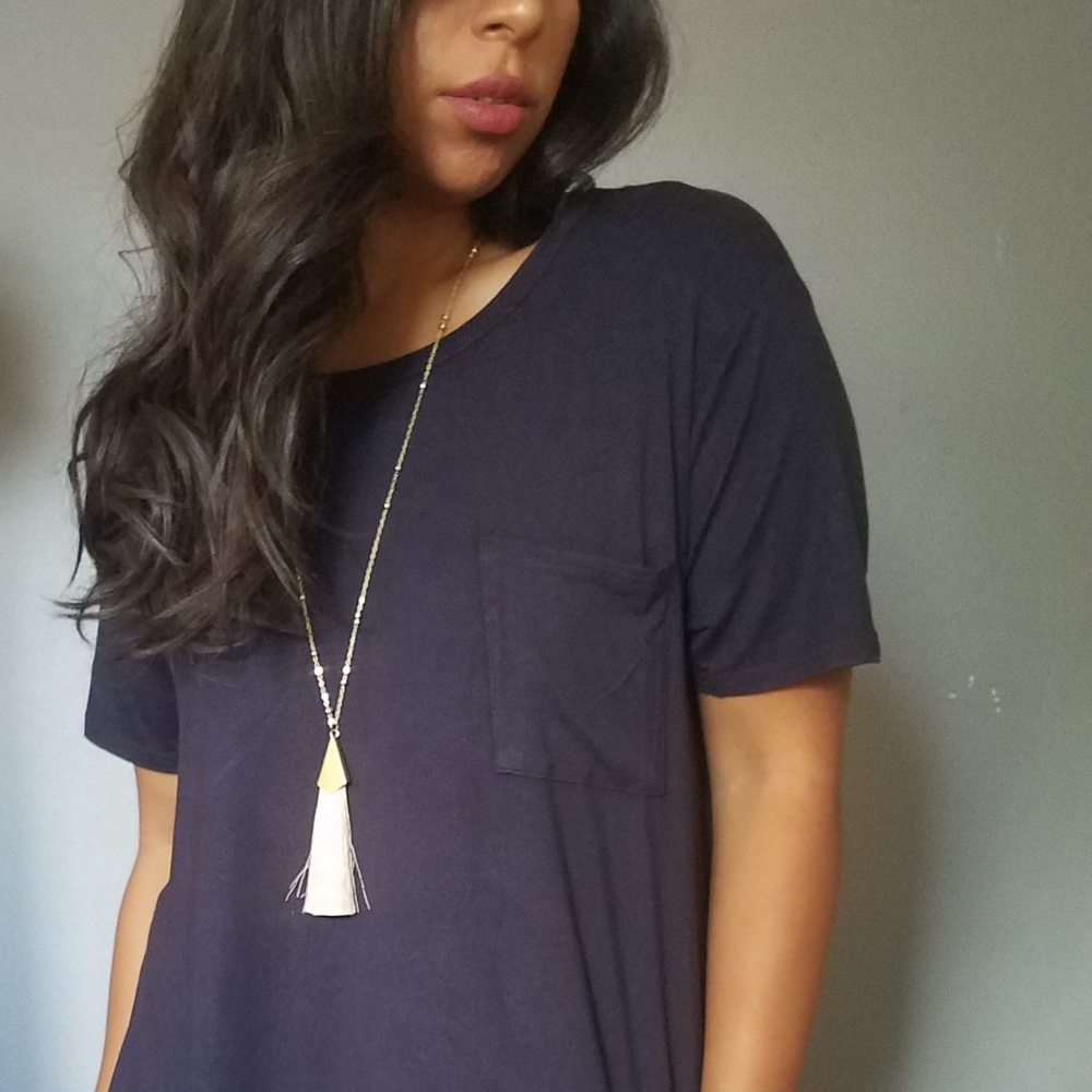 THE LANEY GOLD LIGHT BROWN TASSLE NECKLACE - Picture 6 of 6